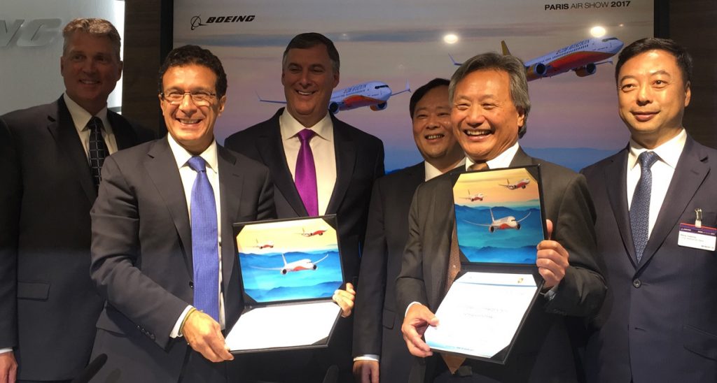 At the 2017 Paris Air Show, Peter Chang, CDB Aviation CEO & President, signs a Memorandum of Understanding with Boeing for 52 737 MAXs and 8 787 Dreamliners