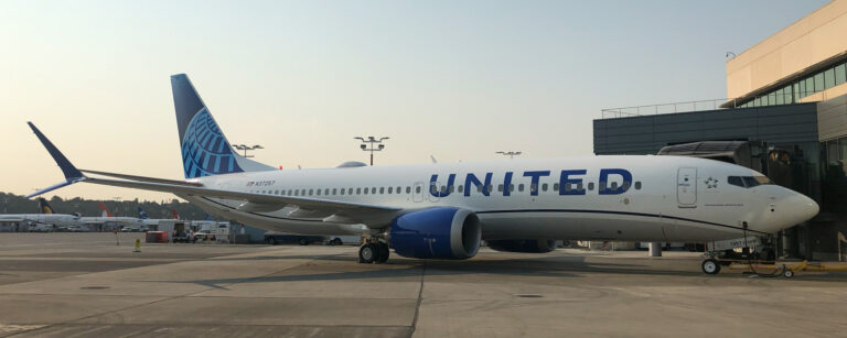 CDB Aviation 737 MAX 8 on lease to United